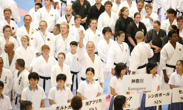 Какая команда приняла участие во всех чемпионатах Высшей лиги СССР по футболу? Какая команда приняла участие во всех чемпионатах Высшей лиги СССР по футболу?
